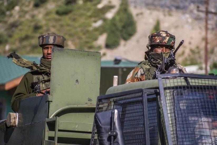 އިންޑިއާ ސިފައިން ޗައިނާ ބޯޑަރު ކައިރިއަށް ދަތުރު ކުރަނީ