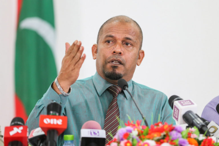 068 shareef އީސީގެ ކުރީގެ ރައީސް އަހުމަދު ޝަރީފް