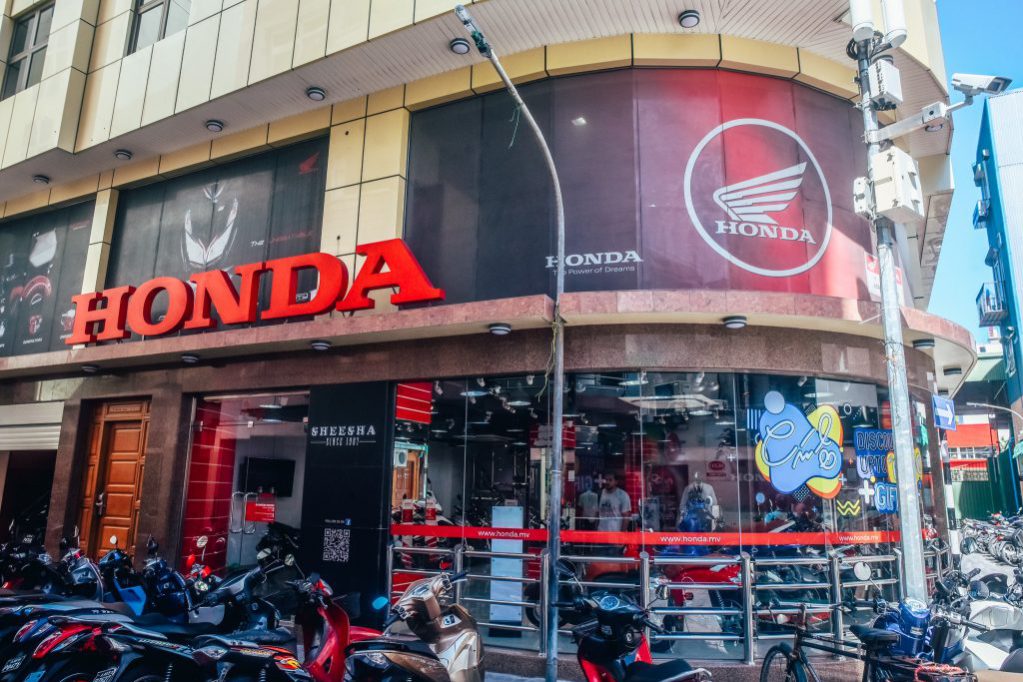 010 sheesha މާލޭގައި ހުންނަ ޝީޝާ ޝޯރޫމް