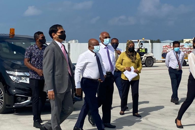 015 shahid މިނިސްޓަރު ޝާހިދާއި އިންޑިއާ ސަފީރު ސަންޖޭ ސުދީރު