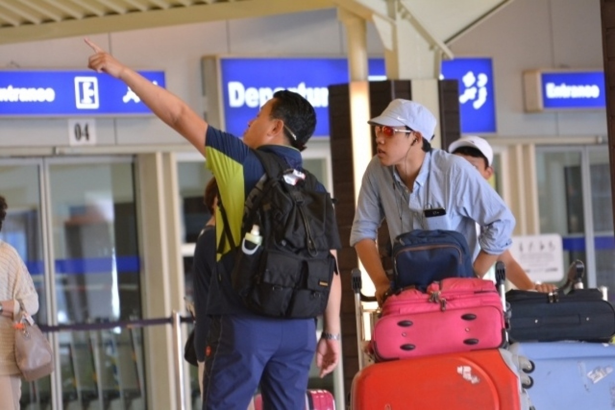 ވެލާނާ އިންޓަނޭޝަނަލް އެއާޕޯޓުގައި ފަތުރުވެރިންތަކެއް