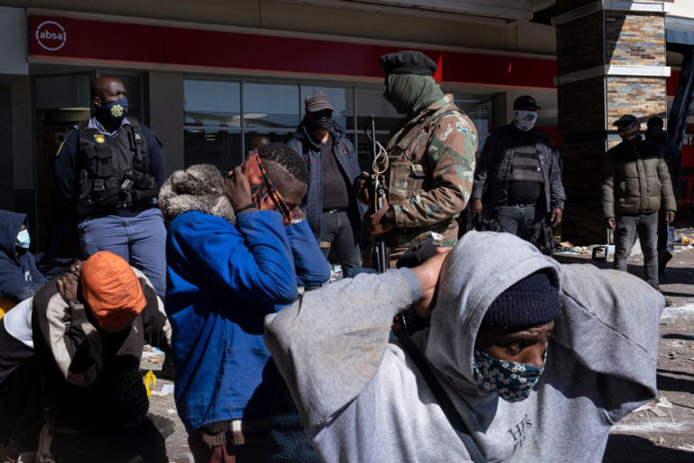 038 africa ސައުތު އެފްރިކާގައި މިހާރު ހިންގަމުންދާ ހަމަނުޖެހުންތައް