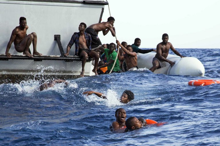 049 migrants ކަނޑުމަގުން ހިޖުރަ ކުރަން މަސައްކަތް ކުރާ ބަޔަކު