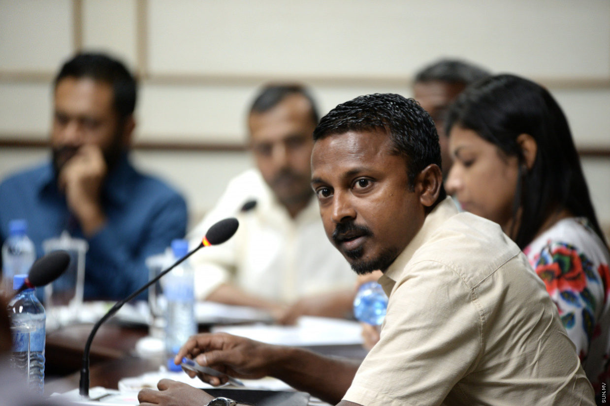 055 usham ވިލިމާލެ ދާއިރާގެ މެމްބަރު އަހުމަދު އުޝާމް