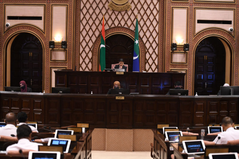 063 majlis ރައްޔިތުންގެ މަޖިލީހުގެ ޖަލްސާއެއް ކުރިއަށް ދަނީ