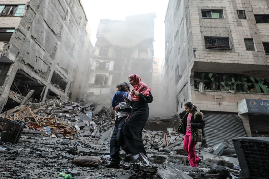 066 gazaaa އިޒްރާއީލުން ގާޒާއަށް ދިން ހަމަލާއެއްގައި ގެތައް ބިމާ ހަމަވެފައި