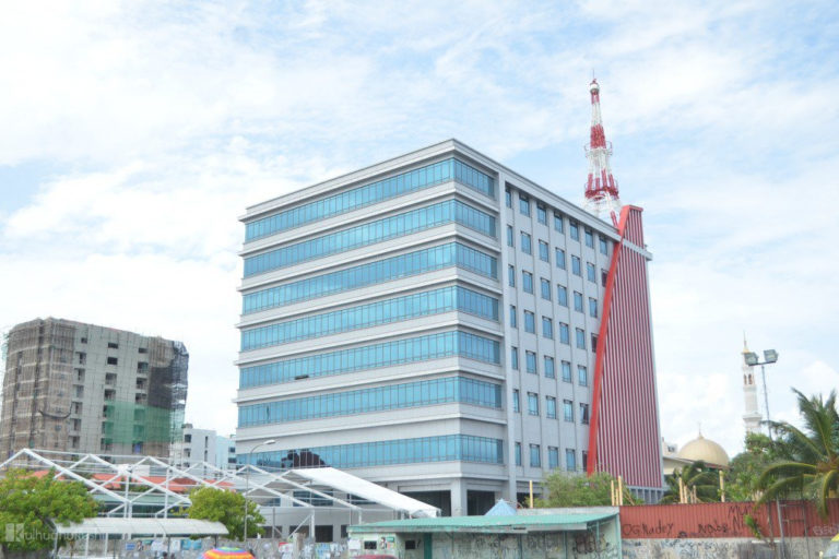 ދިރާގުން ކޭބަލް ޓީވީގެ ހިދުމަތް ދޭން ފެށުމުން ރީބްރޯޑްކާސްޓަރުންގެ ކަންބޮޑުވުން