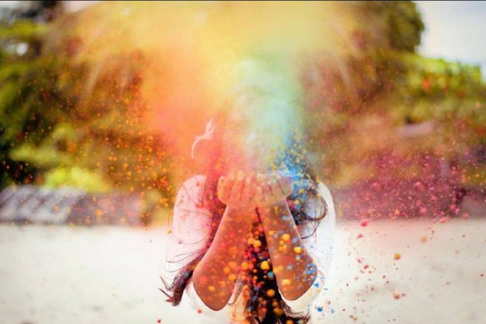 މިފަހަކަށް އައިސް އީދު ފާހަގަ ކުރަނީ ހިކި ކުލައިން