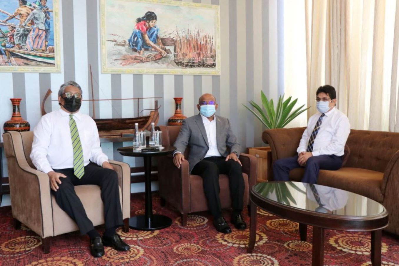 099 shahid ޝާހިދު މިއަދު ވަނީ ރަސްމީ ދަތުރުފުޅެއްގައި އިންޑިއާއަށް ވަޑައިގެންފައި