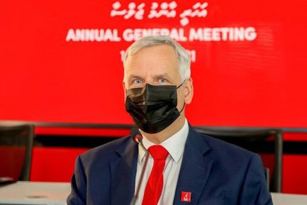 1626327138.16263271382922-thumb ބޭންކް އޮފް މޯލްޑިވްސް ގެ ސީއީއޯ އަދި މެނޭޖިންގ ޑައިރެކްޓަރ ޓިމް ސޯޔަރ
