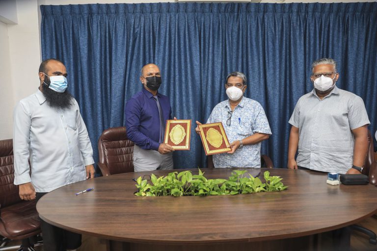 ވާދޫ މިސްކިތުގައި ނުނިމި ހުރި މަސައްކަތް ކުރަަން ބަޔަކާ ހަވާލުކުރުން