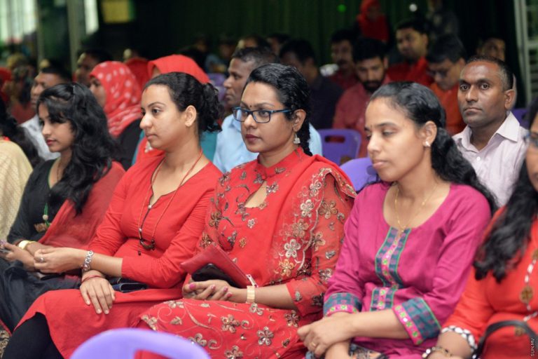 048 teacher ޓީޗަރުންތަކެއް