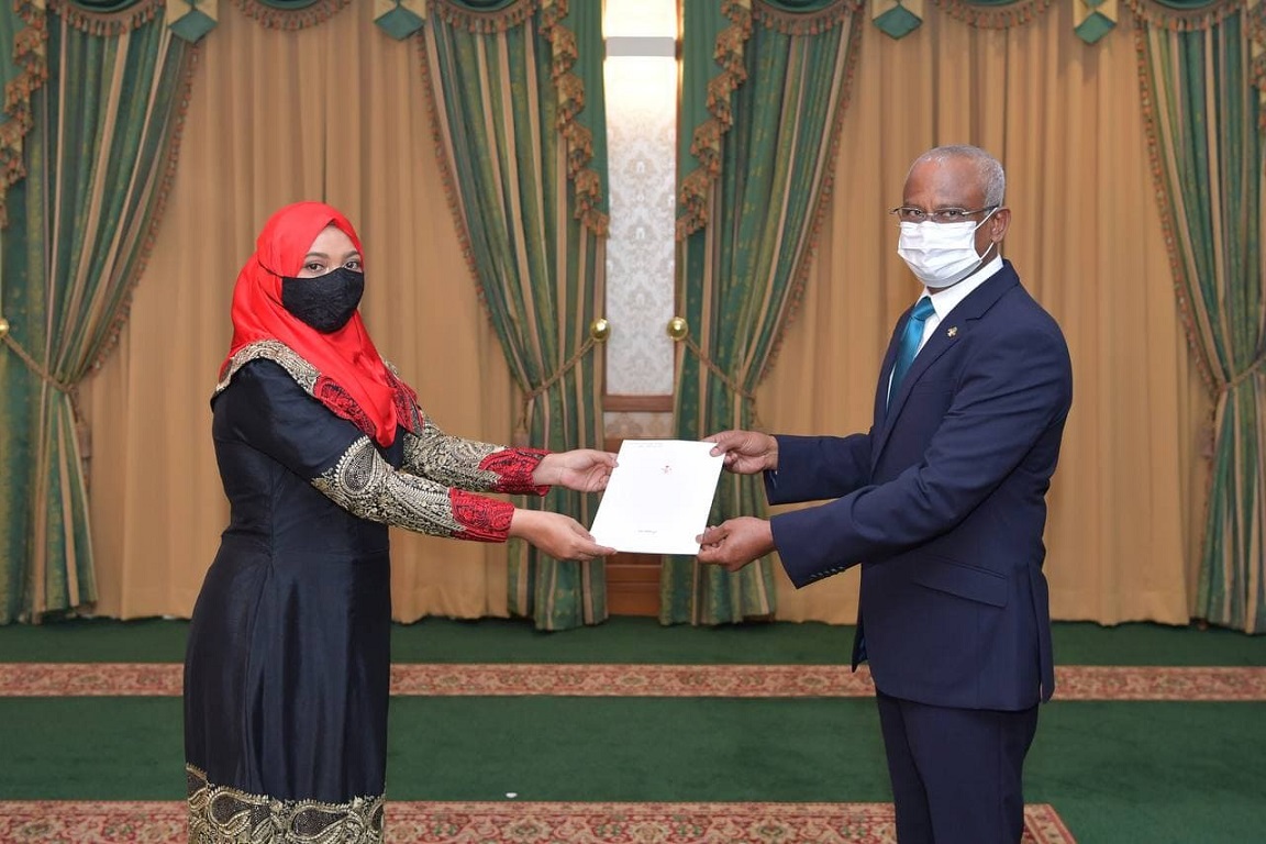 065 rishfa ވަޒީފާއާ ބެހޭ ޓްރައިބިއުނަލްއަށް އައްޔަނުކުރެއްވި ރިޝްފާ