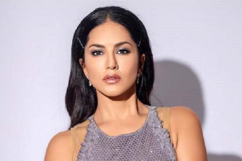 001 sunny ބޮލީވުޑް ތަރި ސަނީ ލިއޯން