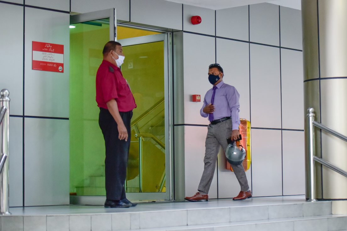 022 muvazzafun ވެލާނާގެ އަށް މުވައްޒަފުން ވަންނަނީ