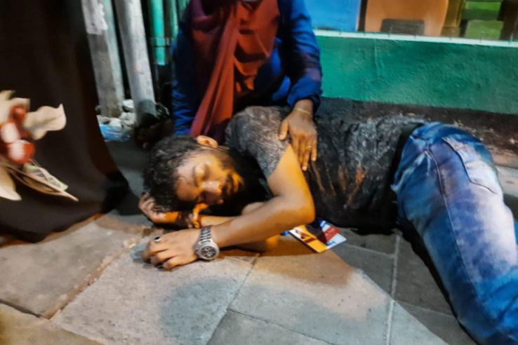 ރޭ ބޭއްވި އިދިކޮޅު މުޒާހަރާގައި ނޫސްވެރިއަކަށް އަނިޔާކޮށްފައި