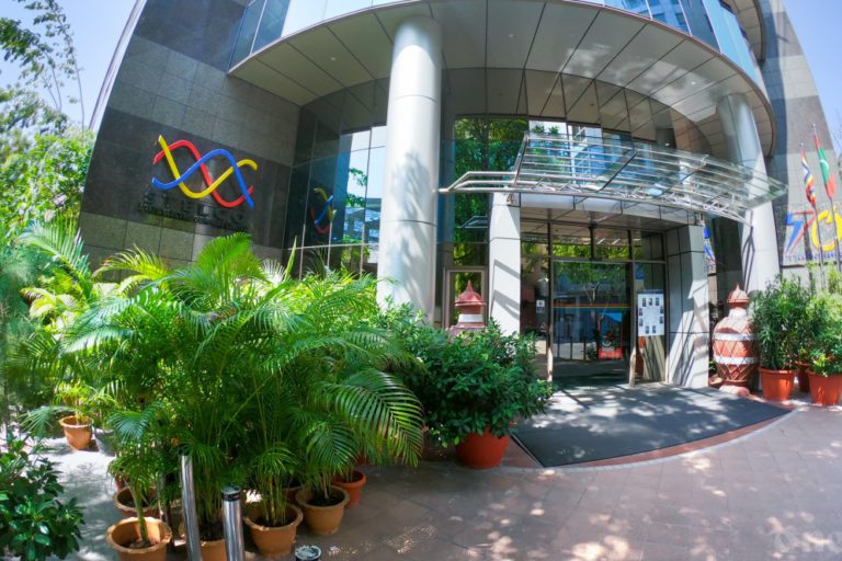 b_uxoQWgMyUixSHddQooRPCilTg