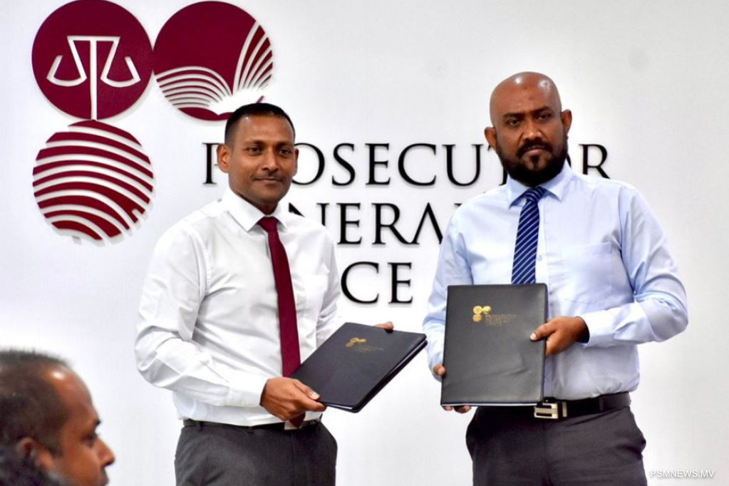 big_b1p03ruCZ9AEo1mq9Zzb5yJUm