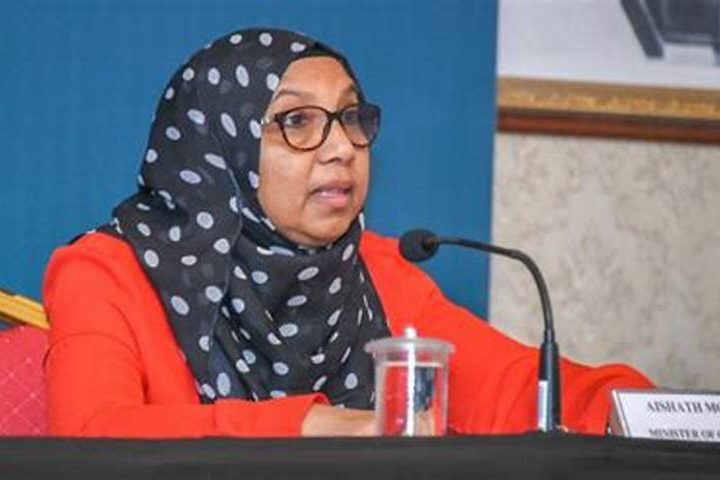 ޖެންޑަރ މިނިސްޓަރ ޑރ. އައިޝަތު މުހައްމަދު ދީދީ