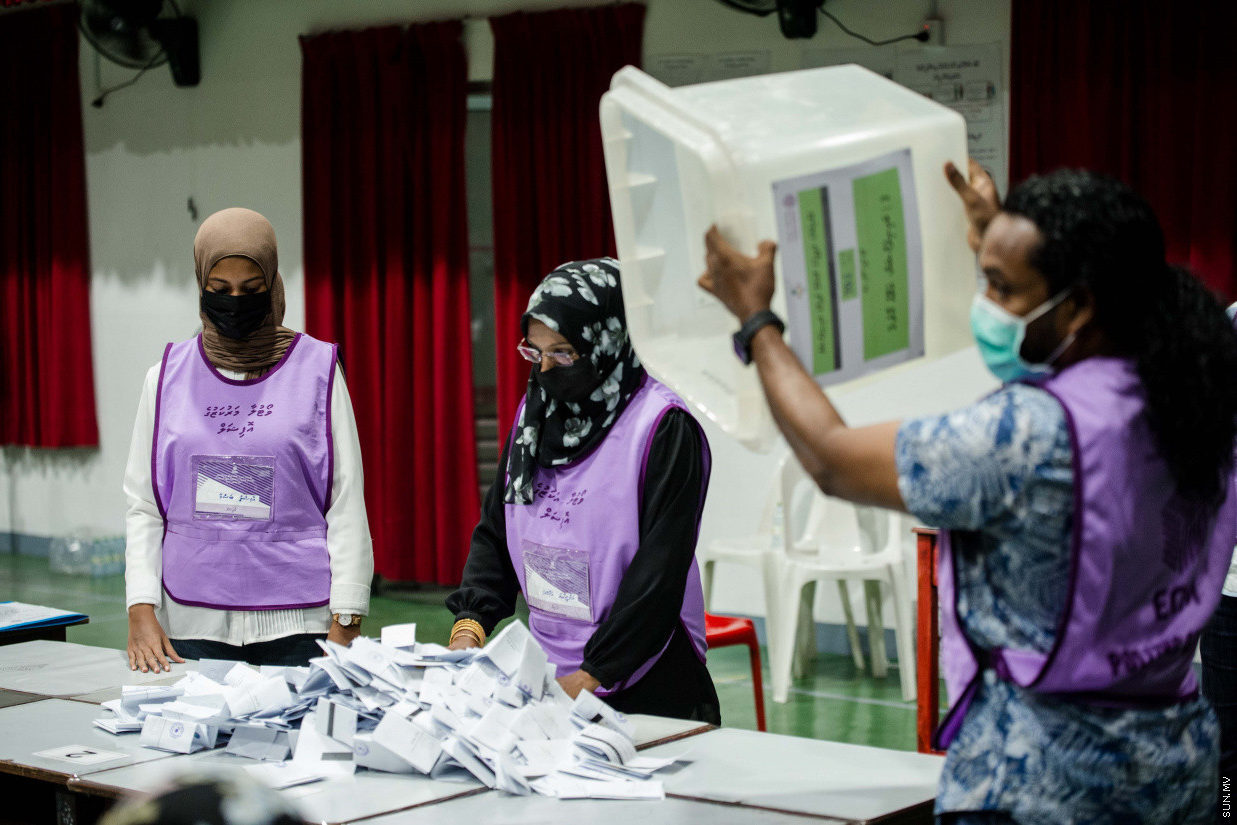 large_164407837625GfAR