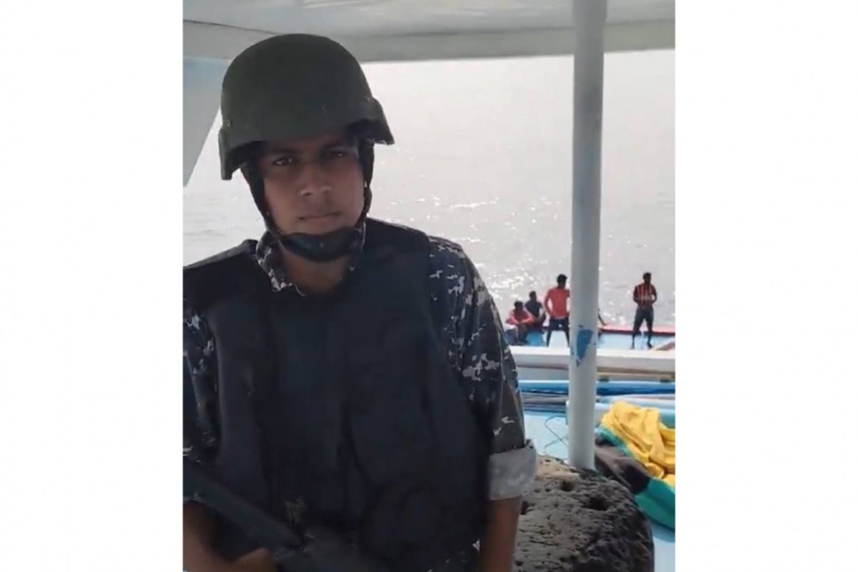 large_170685644336J8mI