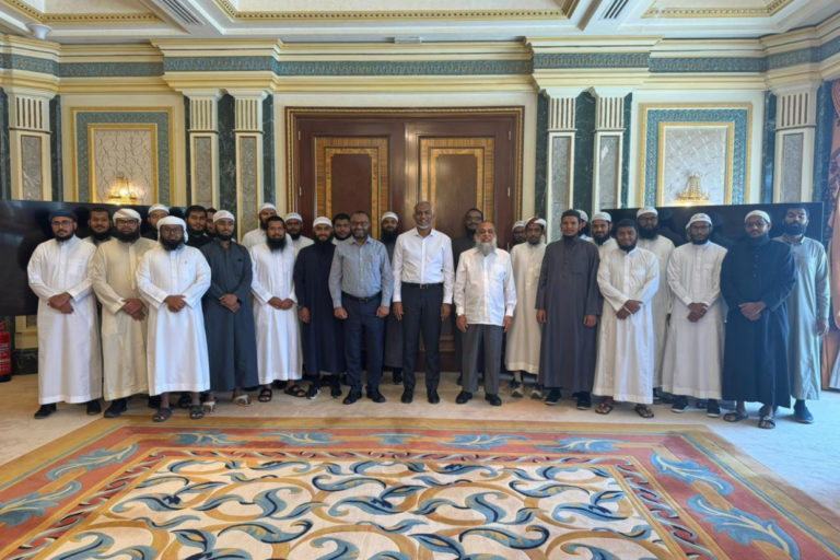 large_17154295655qFoU