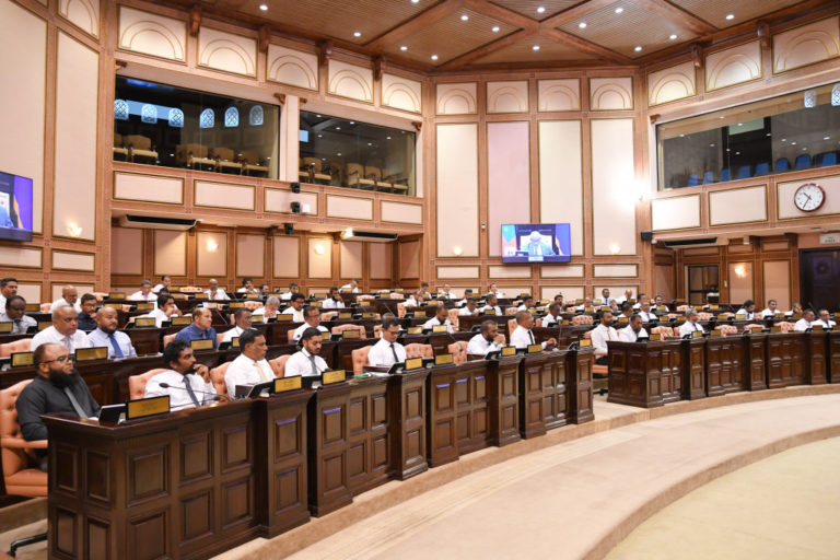 big_4HnYb84pk5chAfTf8lo8whj76