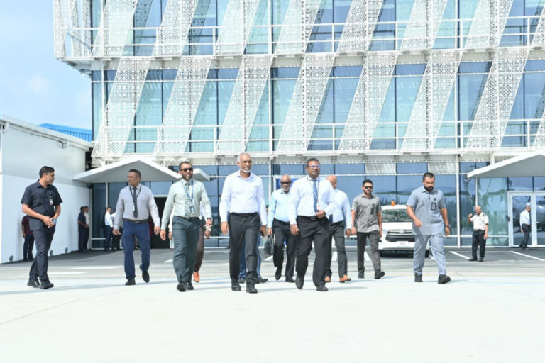 big_nMt36SQFHCuHmmGoM79TQ301b