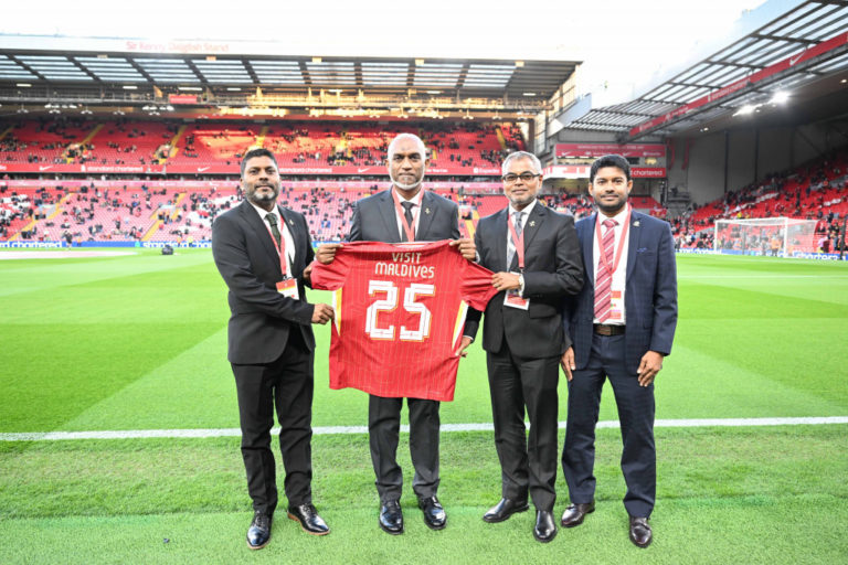 big_KJ45zFKcBcGTg9E2udyFoNmdw