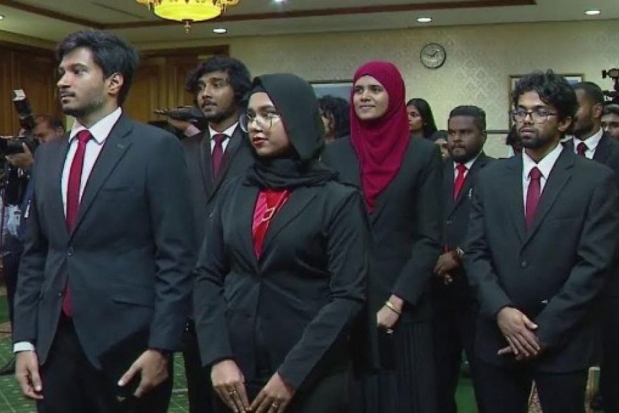 img_md_202504241123471745475827.3516 ރައީސްގެ އެޑްވަޒީ ބޯޑުގެ ރައީސް ދާއޫދު އަަދި ބައެއް މެންބަރުން