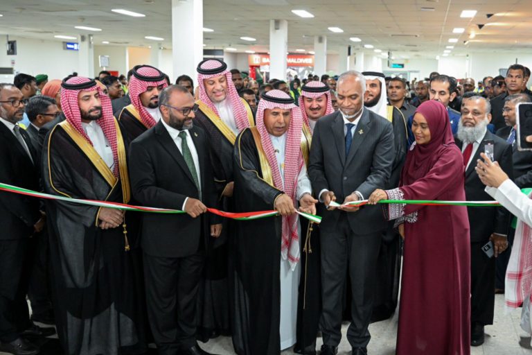 Gr3QBj5XkAA6FnL-1536x1025