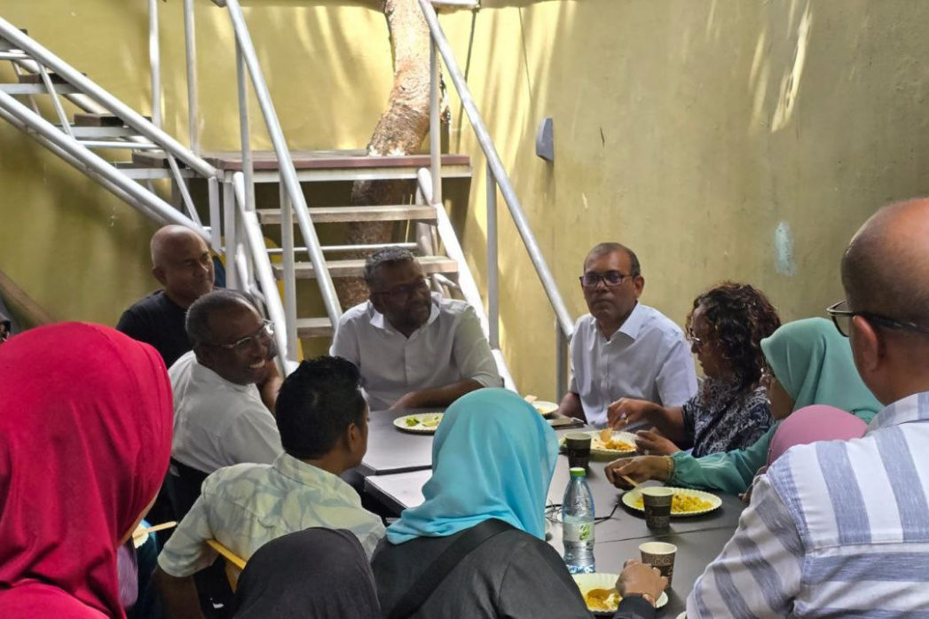 large_175006701835YKDb